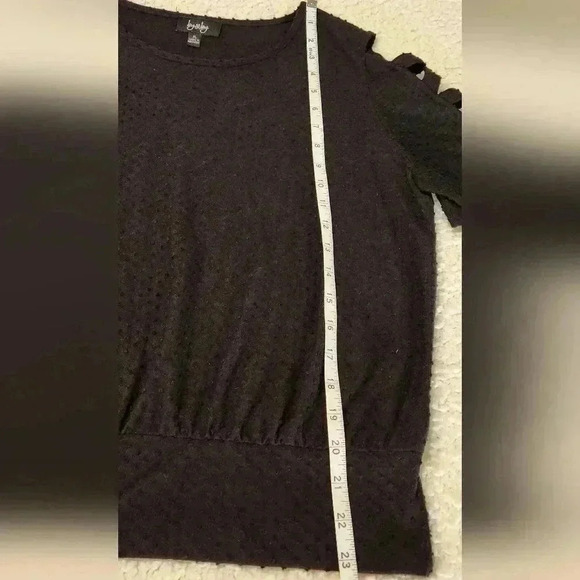 By&by cut out textured top, juniors XL - Picture 7 of 10